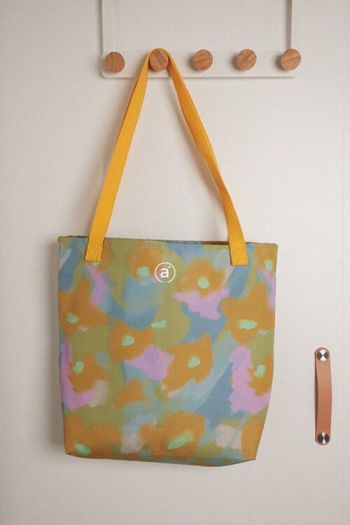 LAINUR Tote bag